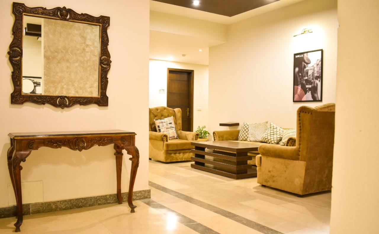 Lokal Rooms X Shahrah-E-Faisal Karachi Exterior photo